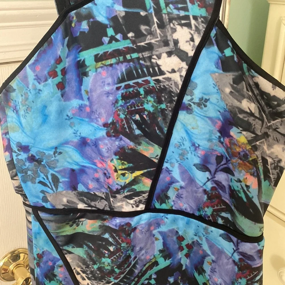 Colorful dress - Picture 2 of 4